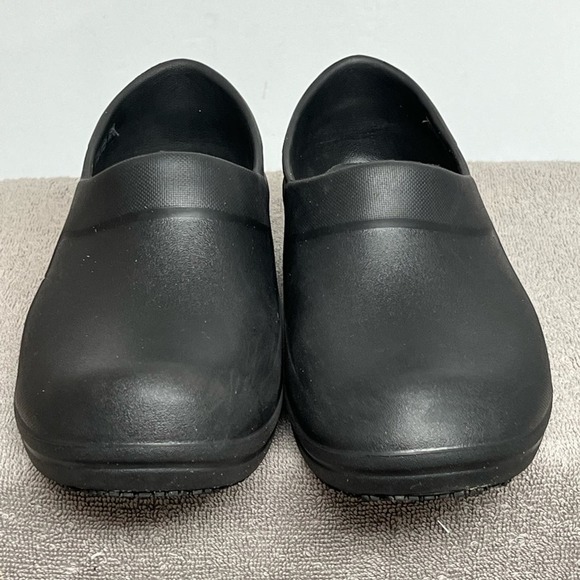 Crocs Women’s Slip Resistant Shoes - Neria Pro II Clogs, Nurse / Work EUC SIZE 7 - Picture 3 of 8